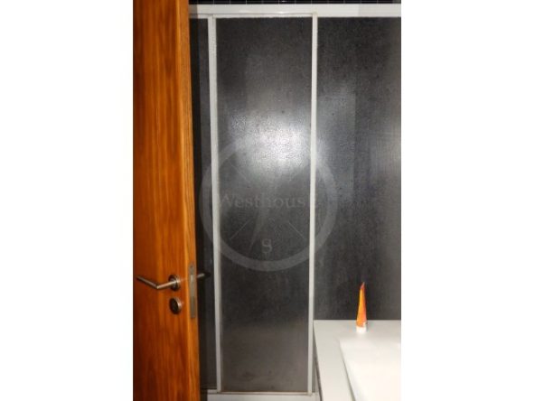 Sotão casa de banho..