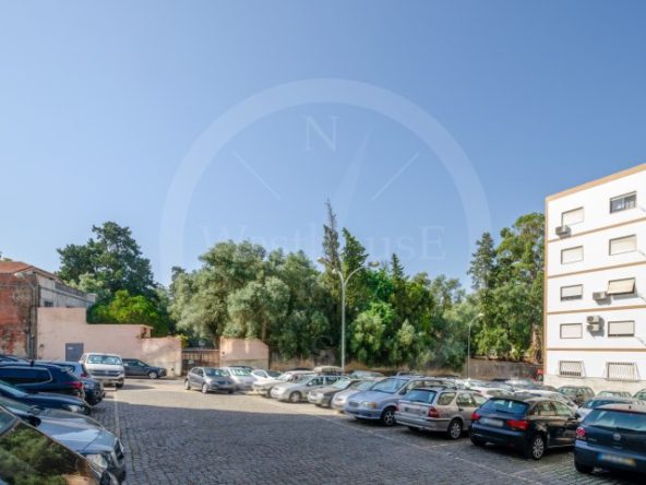 17- Arredores do prédio