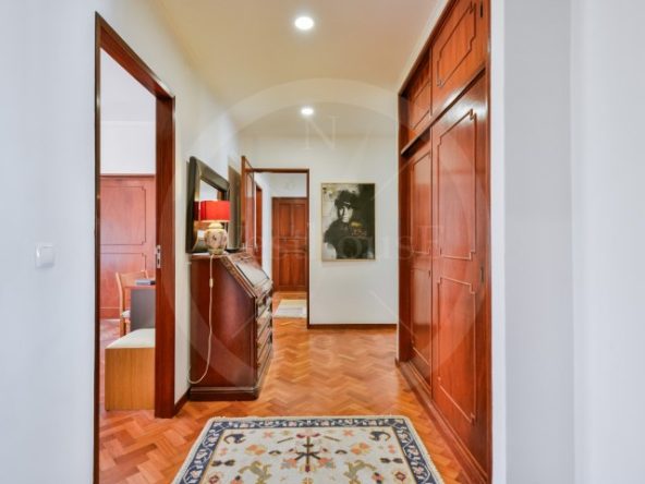 30 Corredor quartos